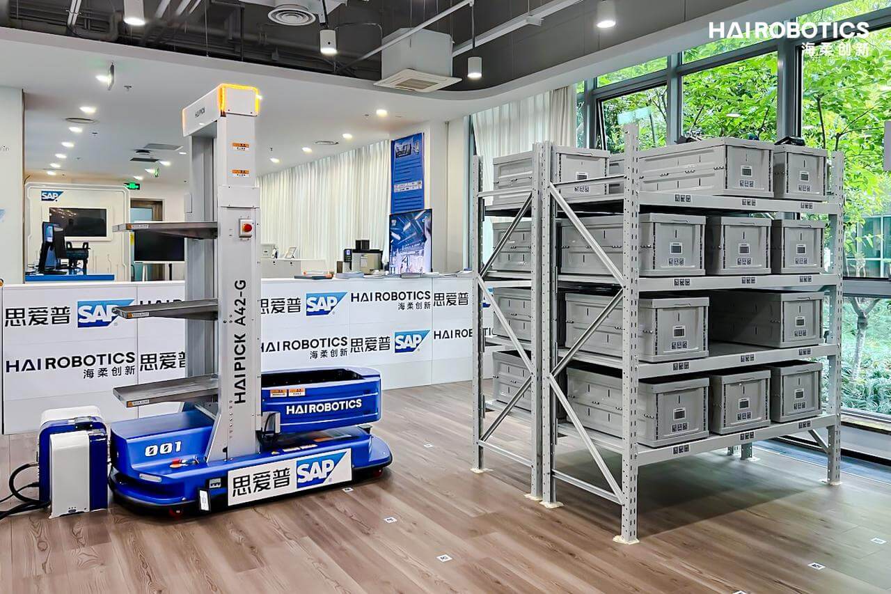 球速体育ACR机器人在SAP中国研究院展出